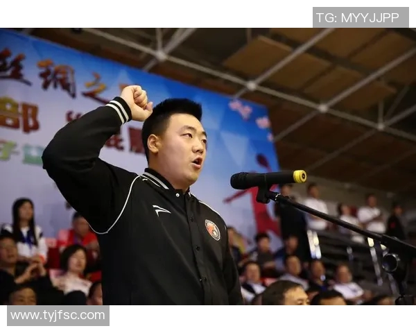 王芳篮球之路:从校园小将到职业赛场的奋斗与成长 王芳篮球之路:从校园小将到职业赛场的奋斗与成长