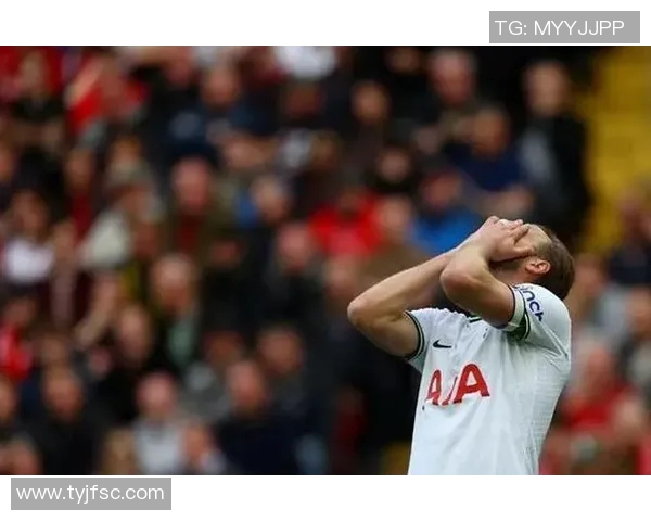 凯恩的传奇之路：从足球新星到世界顶级前锋的奋斗历程