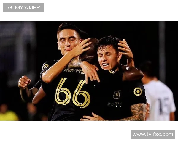 休斯顿迪纳摩迎战洛杉矶直插争夺美职联季后赛宝贵积分 休斯顿迪纳摩迎战洛杉矶直插争夺美职联季后赛宝贵积分