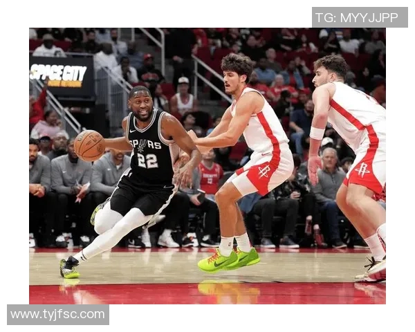 火箭与勇士季前赛精彩回顾录播全场比赛亮点与分析