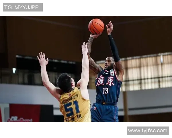 广东队与同曦队激战11月17日期待精彩对决与球员表现的巅峰时刻